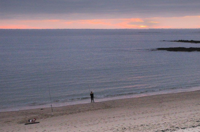 le surfcasteur solitaire, 28 oct 09, 19h06, st pierre (1 sur 1).jpg