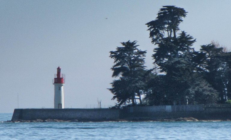 phare loctudy avril 13 (1 sur 1).jpg