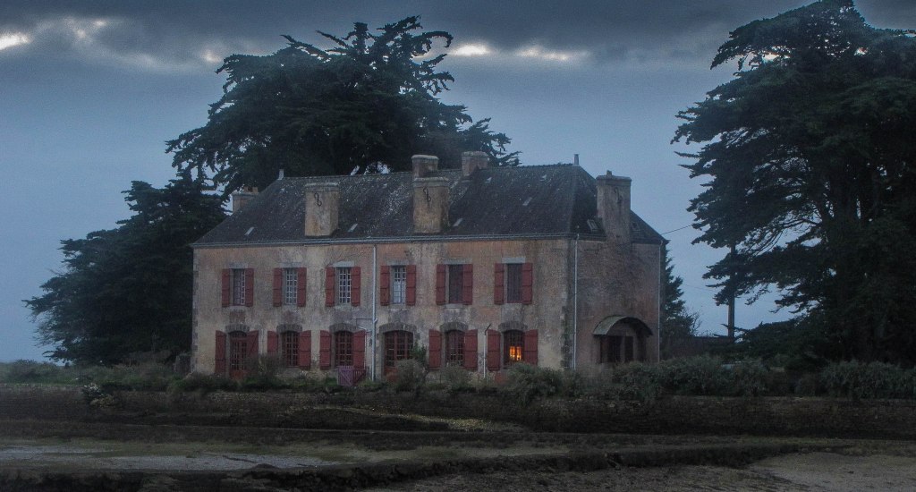 la lumière orange dans le manoir rouge, 29 oct 17 (1 sur 1).jpg