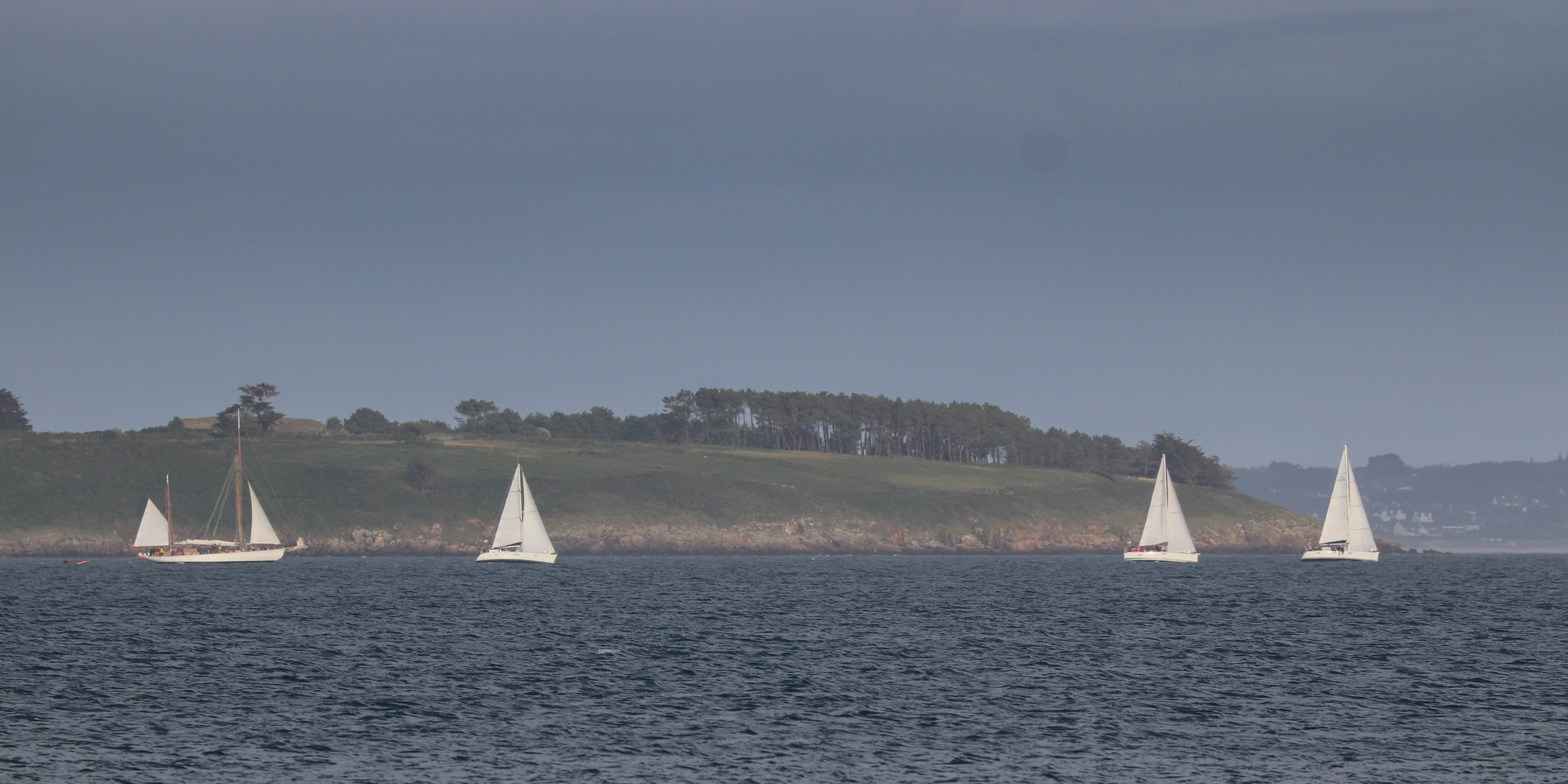 Etoile Polaire devant le petit mont, 14 juin 18, vers 19h (1 sur 1)