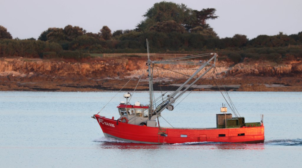 le bateau rouge, la trinité sur mer, 6 août 8,  6h13 (1 sur 1).jpg