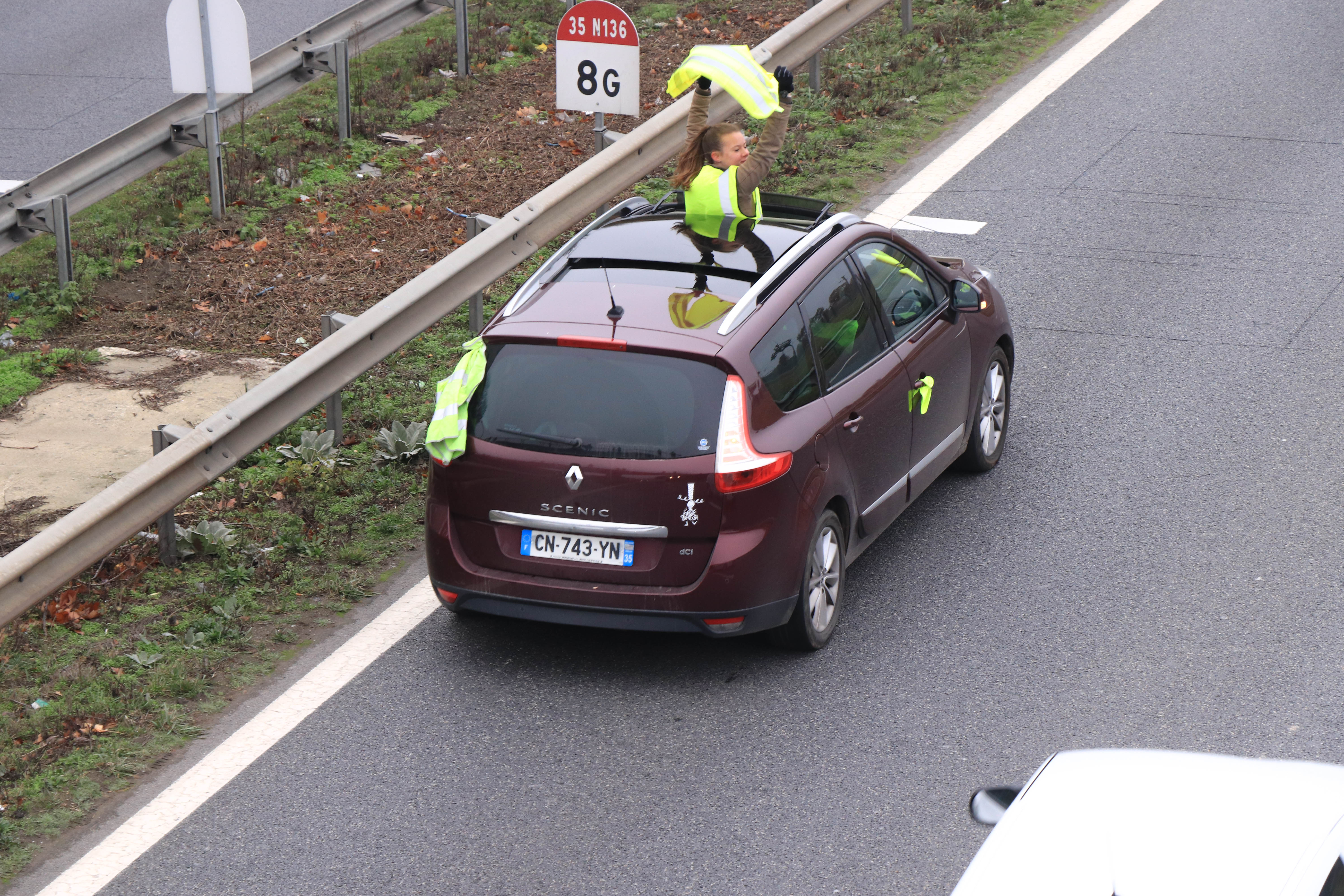 gilets jaunes breizh atao, rennes, 17 nov.18, 12h08 (1 sur 1)