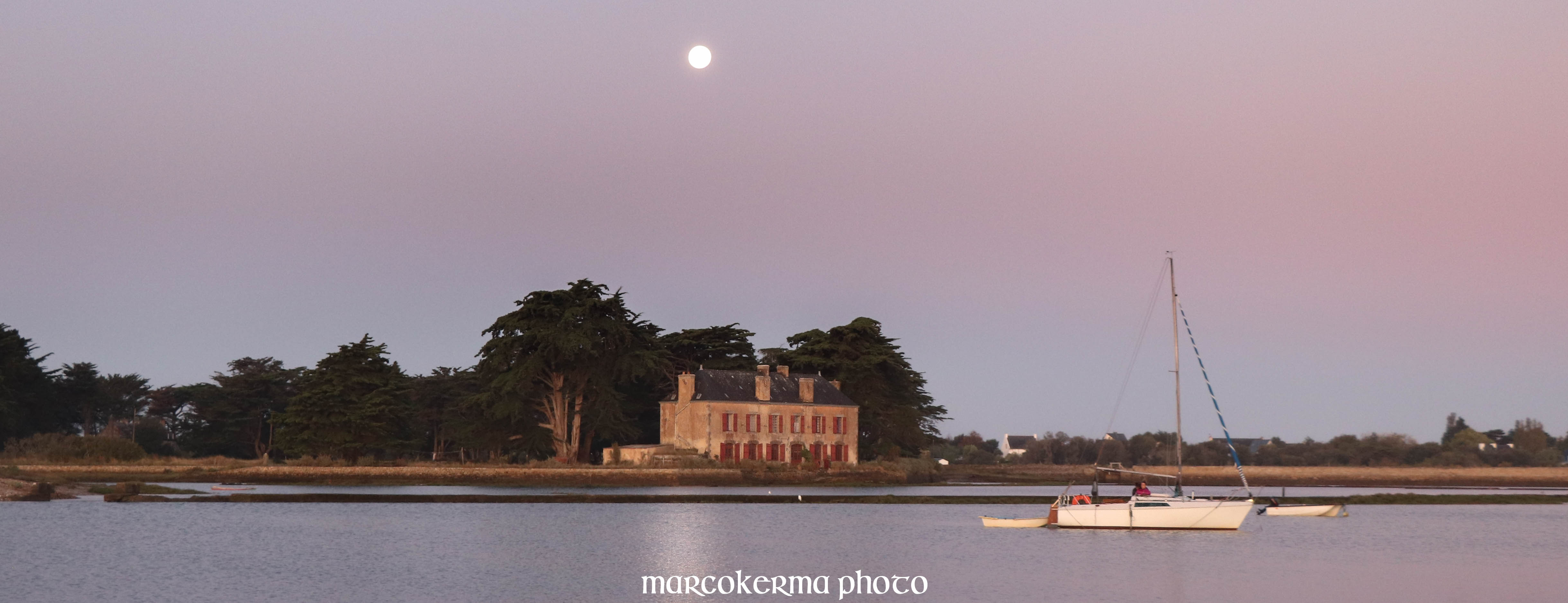 le Manoir rouge, Toul Keun, 15 sept.19, 7h39.jpg