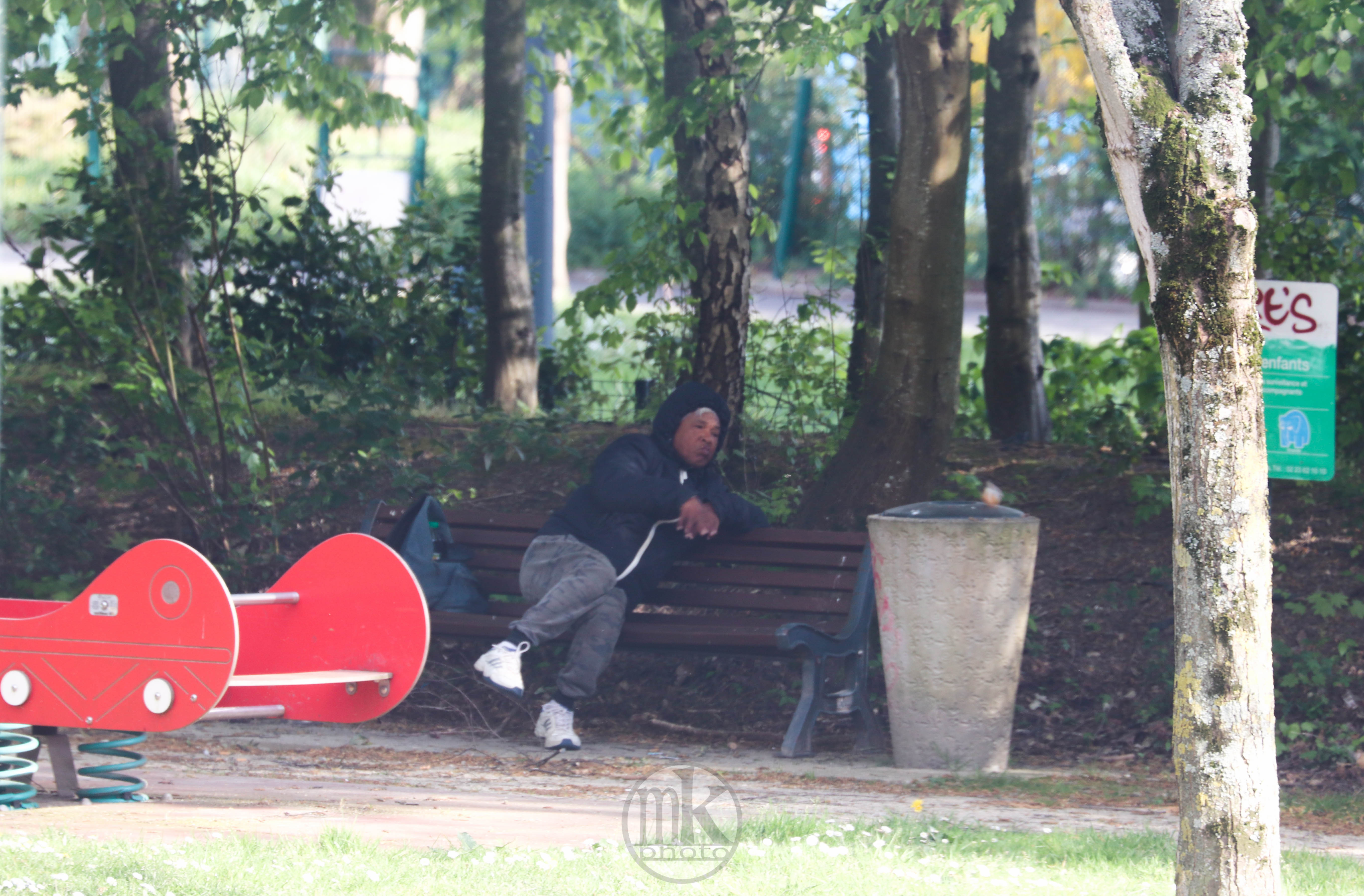 confinement, square public, 5 avril 2020, 18h